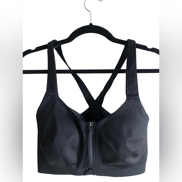 Victoria’s Secret Knockout front close sports bra - Picture 2 of 3